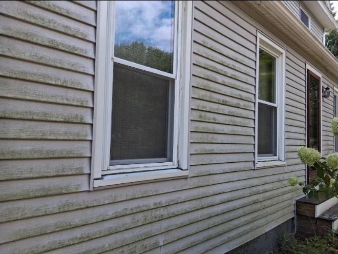 Before and after siding soft wash by JJC Pressure and Softwash